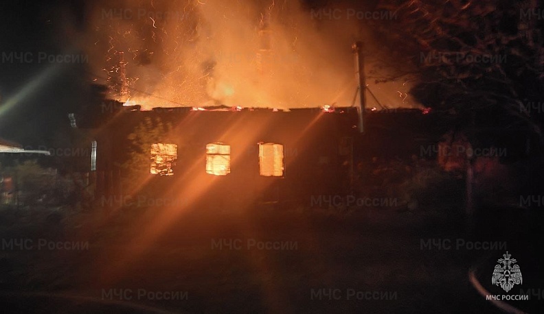 В Перемышльском районе сгорела дача