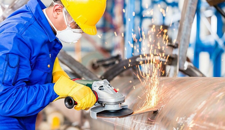 Владислав Шапша рассказал о ситуации с рабочими местами на предприятиях в Калужской области