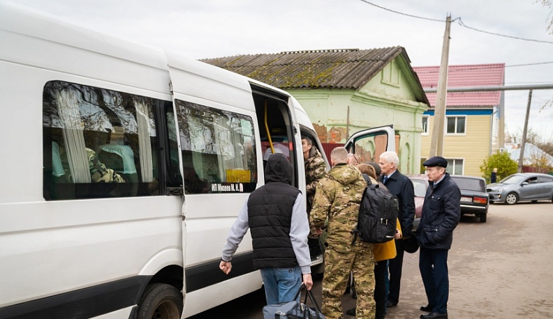 Мобилизованные из двух районов Калужской области отправились в учебный центр под Курском 
