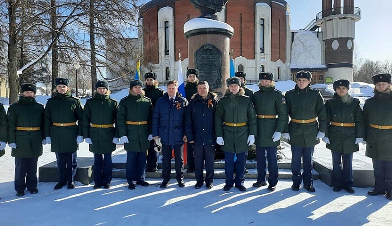 Председатель областного парламента провел День защитников Отечества в Жукове