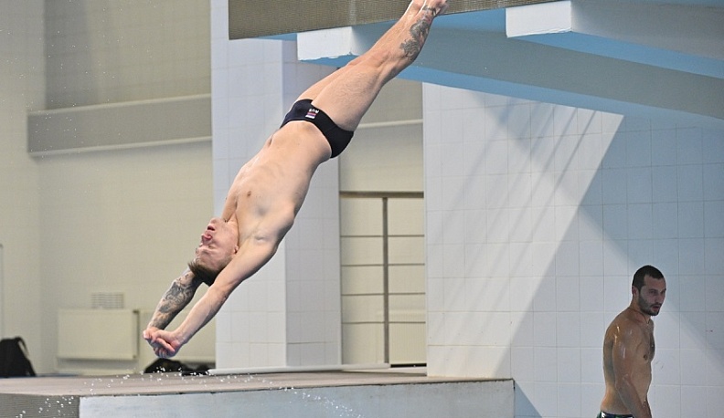 В Калуге проходят мастер-классы по прыжкам в воду с участием призеров Олимпийских игр