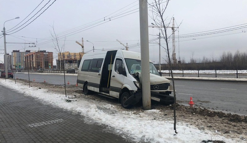 Калужского маршрутчика обвиняют в причинении вреда пассажиру в ходе аварии