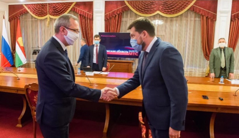 Владислав Шапша проводит рабочие встречи с ведущими операторами связи  