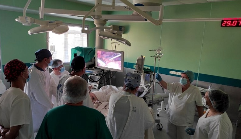 В Калужской областной больнице скорой медицинской помощи прошёл мастер-класс по лапароскопии