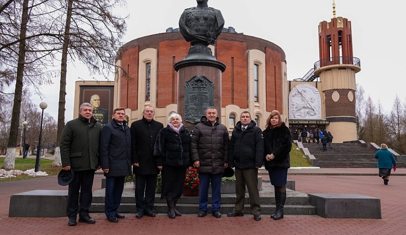 Участников круглого стола, посвященного памяти Маршала Победы, поприветствовали руководители района