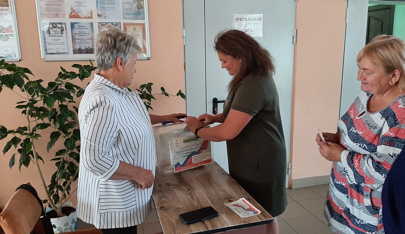 В Бабынинском районе продолжаются благотворительные концерты в поддержку участников СВО