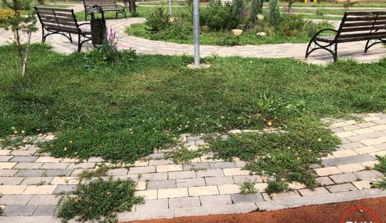 После жалобы в соцсетях в Балабанове привели в порядок новый сквер