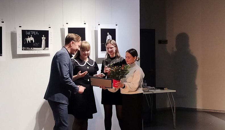 Фотовыставка по спектаклю «Пушкин. Выстрел. Метель» открылась в Калуге 