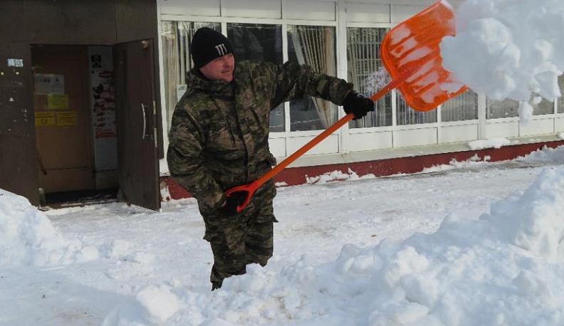 Победить стихию коммунальной службе Спас-Деменского района помогли местные жители 