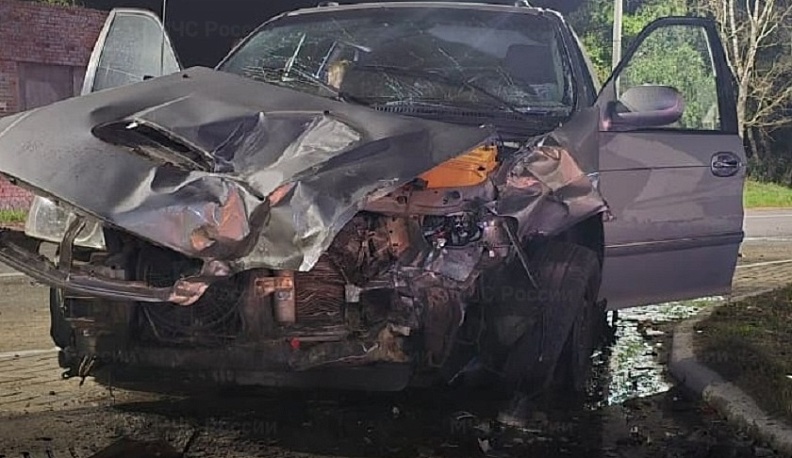 Ночью в Тарусском районе столкнулись два автомобиля