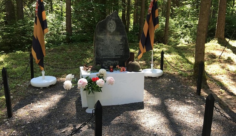 В Барсуках прошел торжественный митинге в память о павших бойцах отряда «Особые»