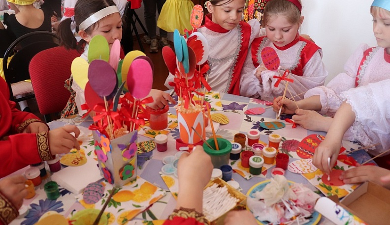 В Мещовске прошел пасхальный фестиваль