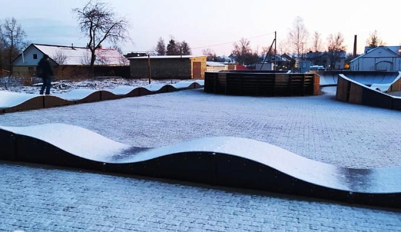 В Сосенском Козельского района обустроили пространство для прогулок, отдыха и занятий спортом