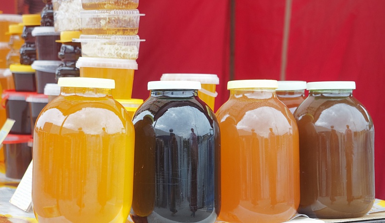 В Калуге официально открыли ярмарку меда