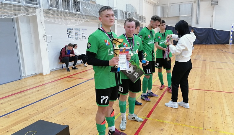 В Думиничах прошел турнир по мини-футболу