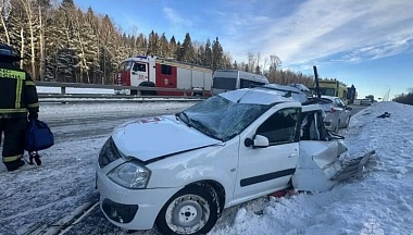 Несколько человек пострадали в ДТП с тяжелогрузом под Калугой