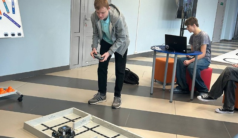 В Калуге состоялся фестиваль «Кванториумов» 