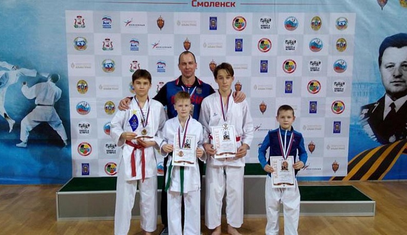 Людиновские каратисты вернулись из Смоленска с медалями