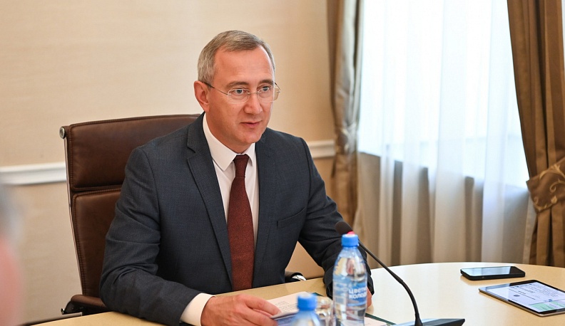 Владислав Шапша поручил выдавать патенты на работу мигрантам по мере надобности региона