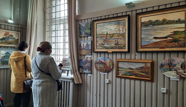 В Тарусе открылась выставка живописи Юлии Хотян