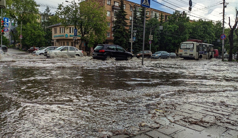 Во время ливней за помощью обратились несколько сотен калужан