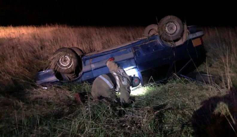 ВАЗ перевернулся в кювете под Перемышлем