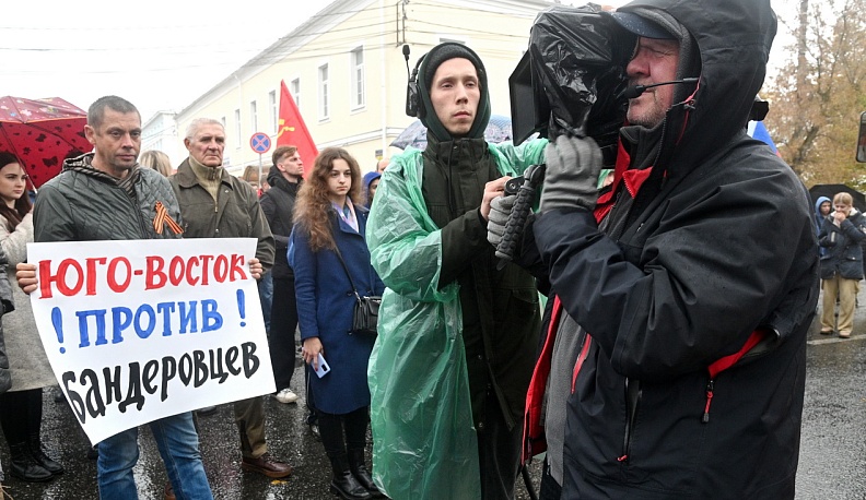 В Калуге перед Домом печати снимали сериал о событиях на Донбассе