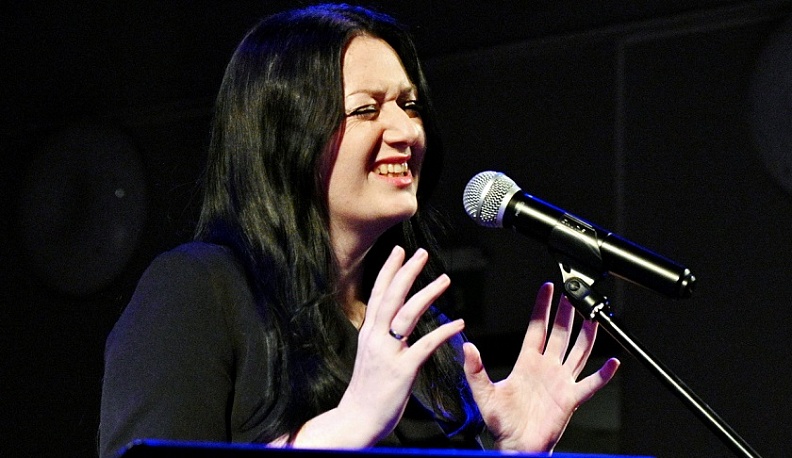 Поэт и военкор Анна Долгарева выступила в Калуге