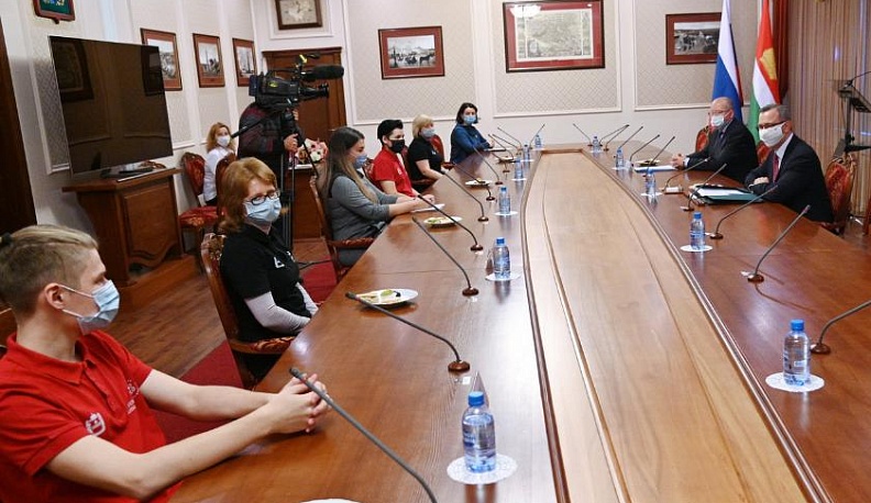 Владислав Шапша поздравил призеров Национального чемпионата «Молодые профессионалы»