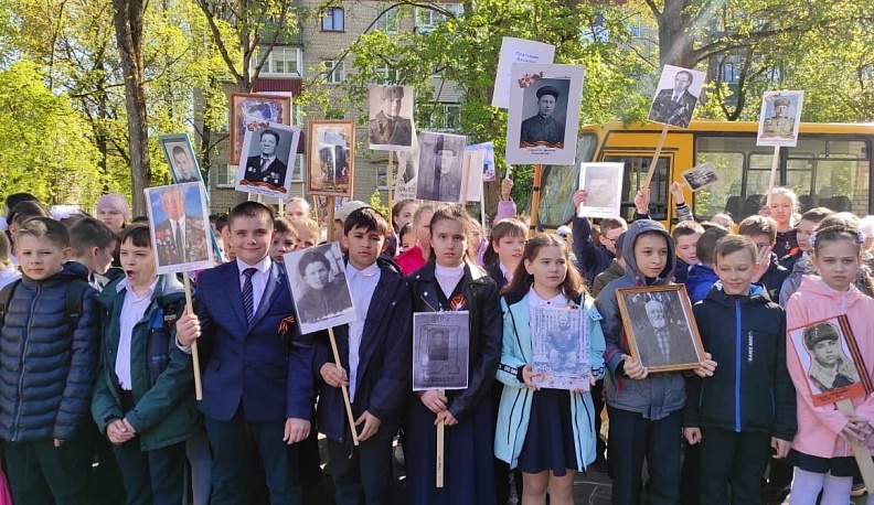 Жуковский район присоединился к Всероссийской акции «Бессмертный полк в каждой школе»