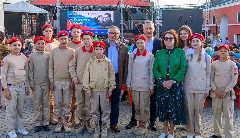 Игорь Угольников представил калужанам фильм «Учёности плоды»