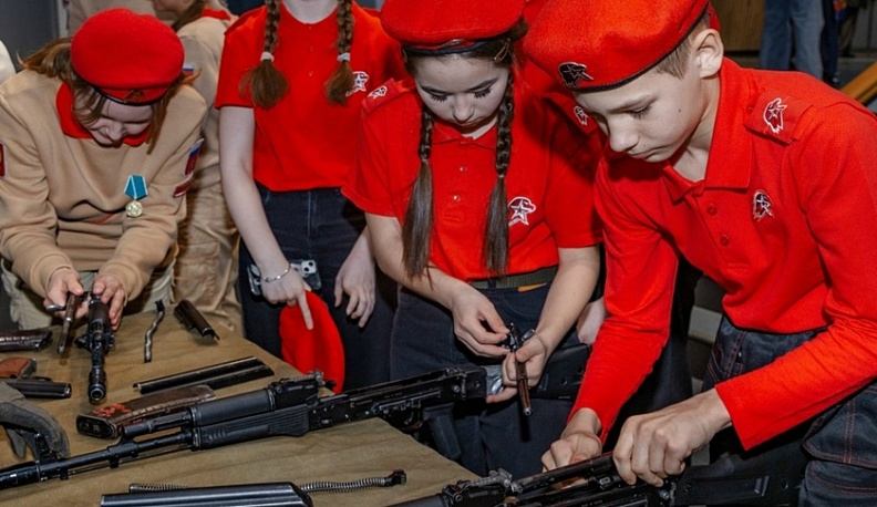 В Калуге отметили десятилетие «Юнармии» фестивалем «Сила в правде»