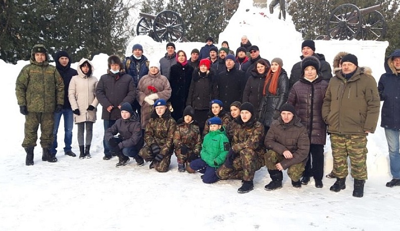 Автопробег в честь танкового десанта добрался до Малоярославецкого музея