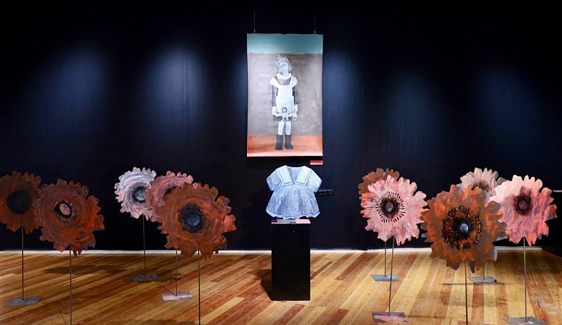 Новую выставку в калужском ИКЦ посвятили Дню матери