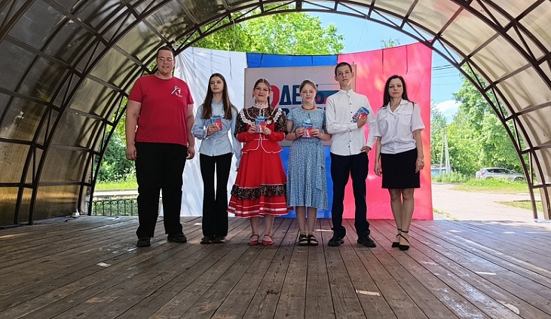 В Думиничах провели праздник в честь Дня России