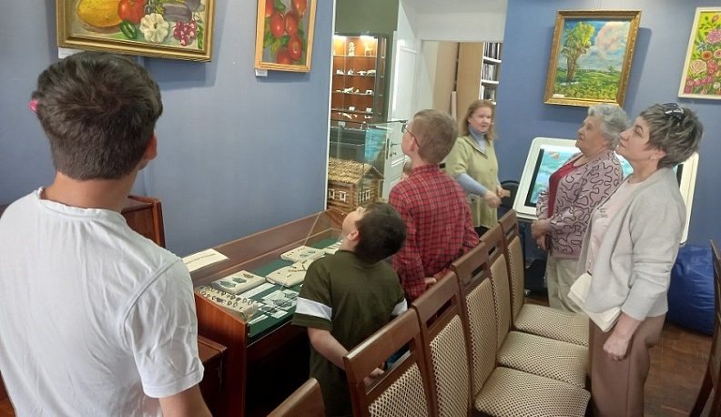 В Кондрове состоялось открытие выставки картин художника Александра Голубева 