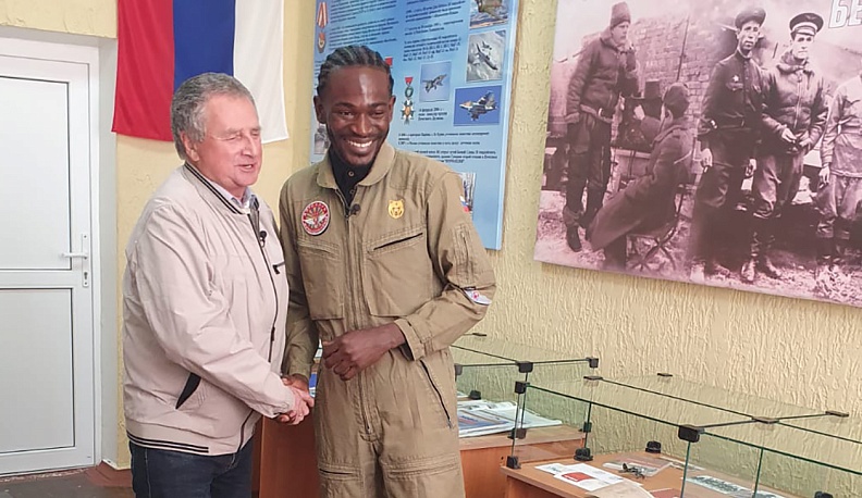 Александр Астахов и Кантата Санси Луи-Премье.