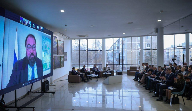 Владислав Шапша поблагодарил главу Минцифры РФ за высокую оценку работы региона