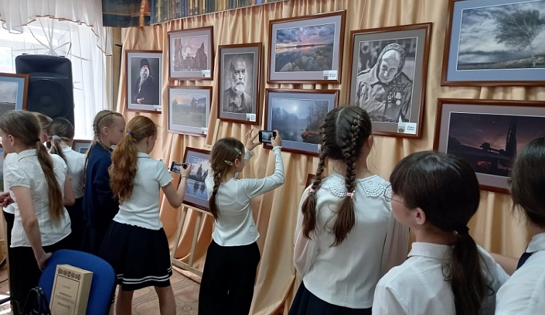 В Кондрове любители фотографии встретились с известным калужским фотохудожником Тамарой Бучарской