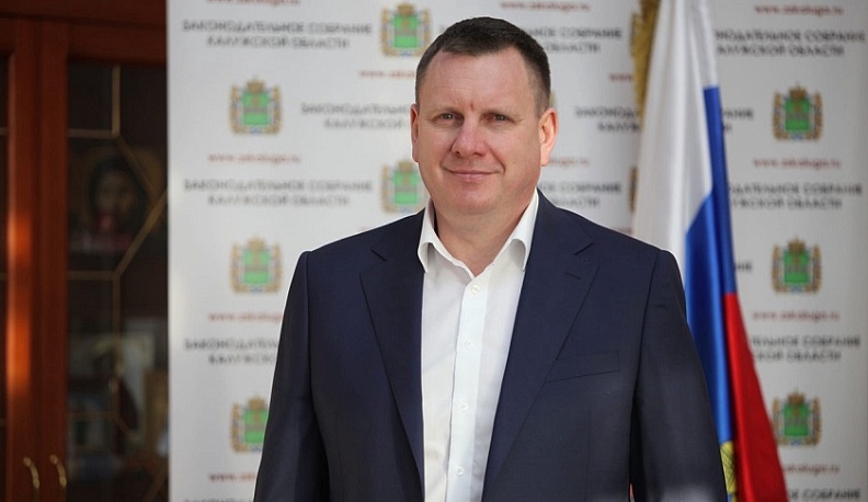 Геннадий Новосельцев поздравил калужан с праздником Весны и Труда