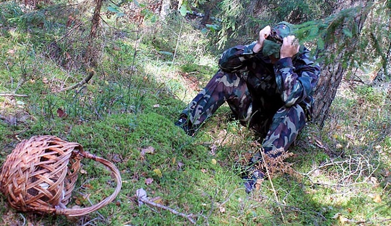 Полицейские в Сухиничском районе спасли грибника