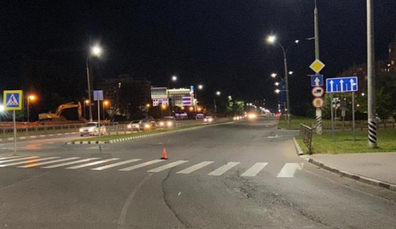 В Обнинске водитель сбил девушку на самокате и скрылся