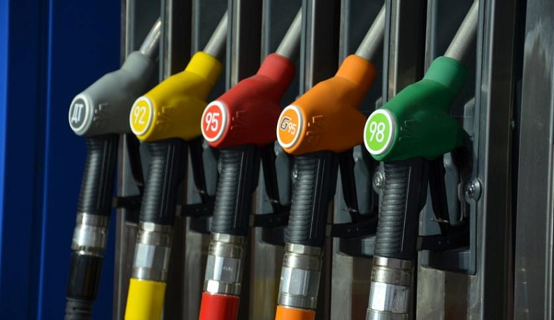 Оптовые цены на бензин  поднялись на 4%