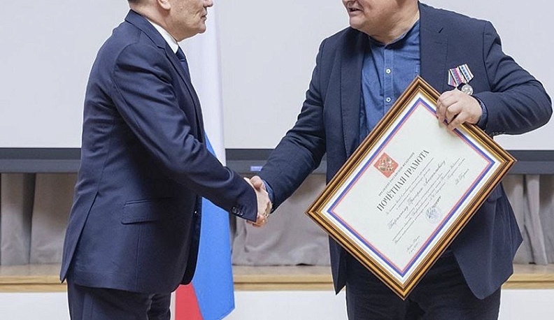 Владислав Шапша поздравил учёных Калужской области, получивших Почётные грамоты Президента РФ