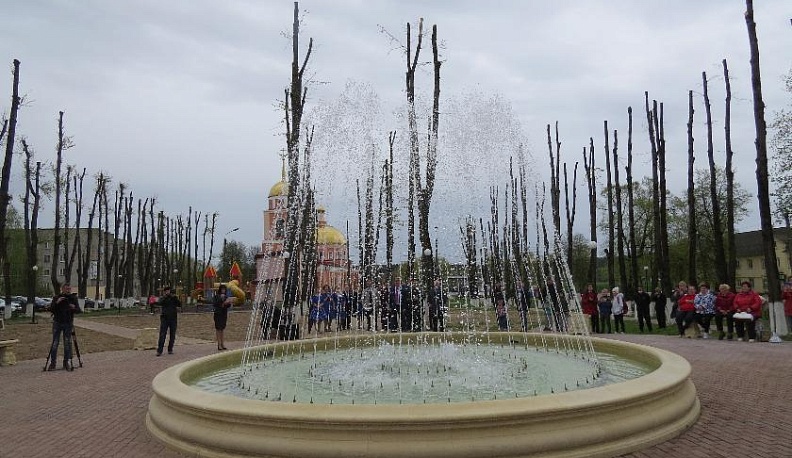 Разлетаются звонкие брызги!