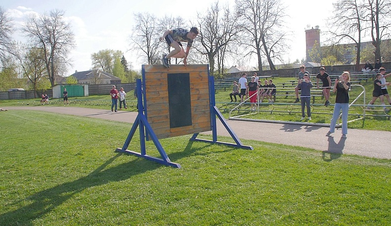 18 команд приняли участие в традиционной военно-спортивной игре в Людинове