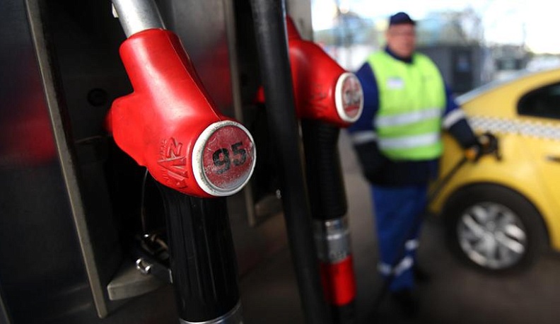 Увеличились оптовые цены на 92 бензин и дизтопливо 