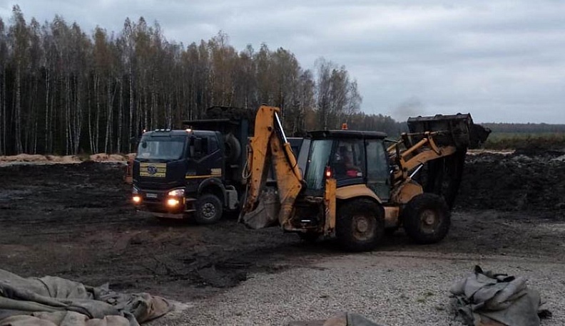 В Людинове продолжают чистить водохранилище