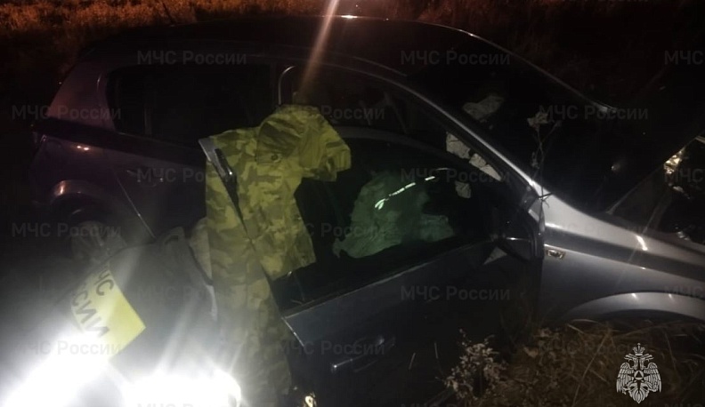 В Калужской области «Опель Астра» вылетел в кювет