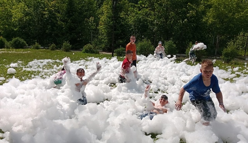 Воспитанникам центра «Берега» в Кондрове устроили праздник